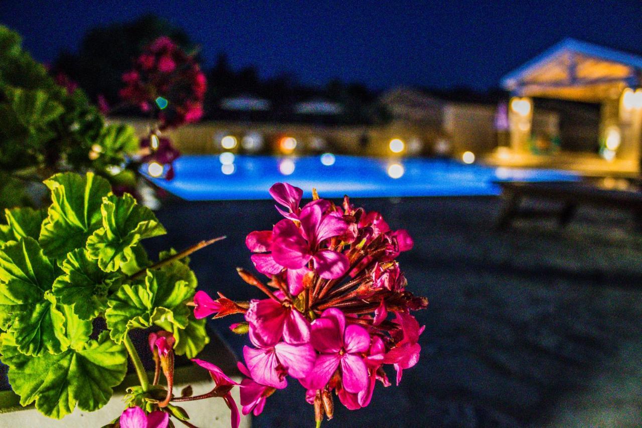 Astrakeroula Corfu * Astrakeri
